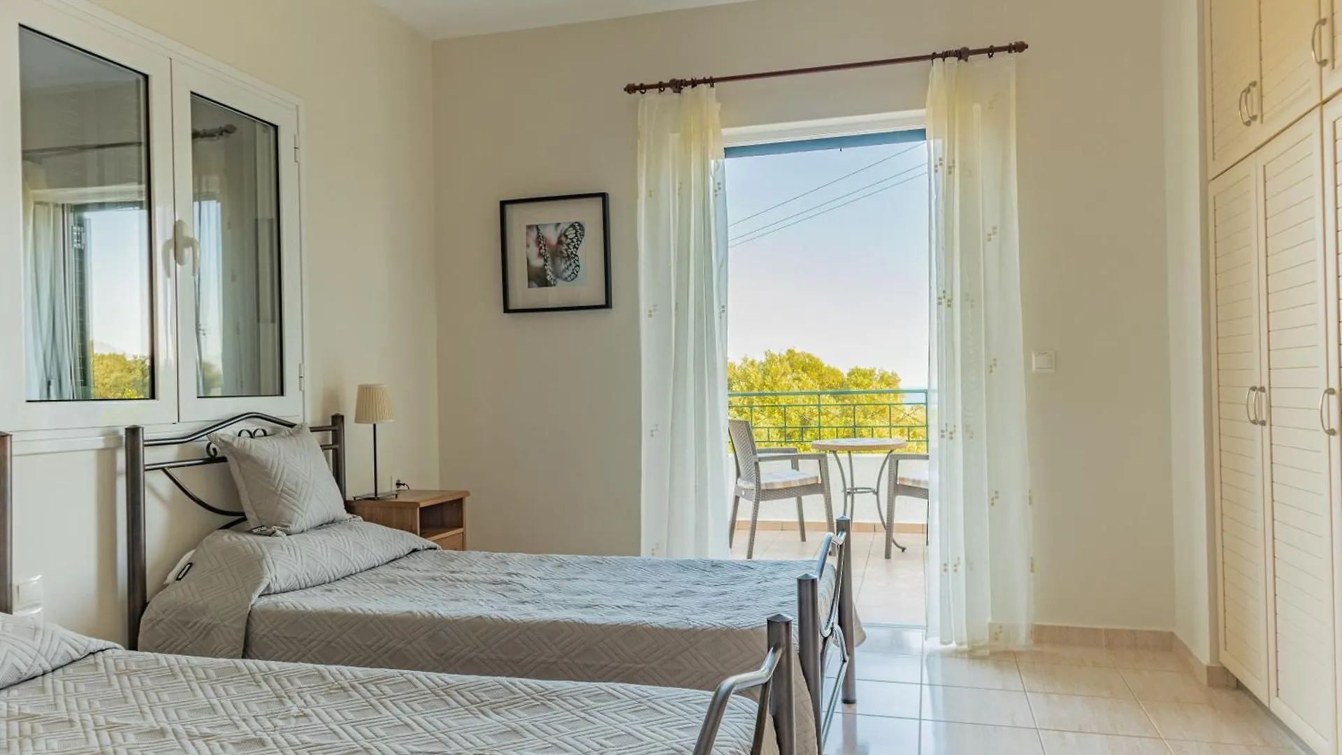 Villa Petra In Karavados